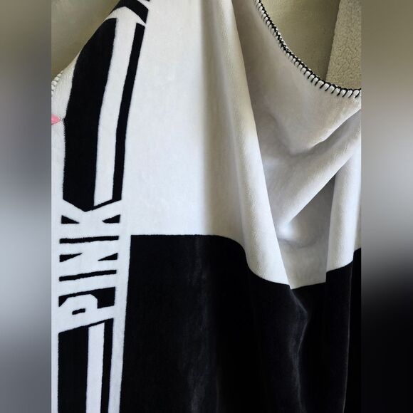 VS PINK Black Leopard Colorblock Sherpa Plush Throw Blanket 50x60 - Picture 2 of 6